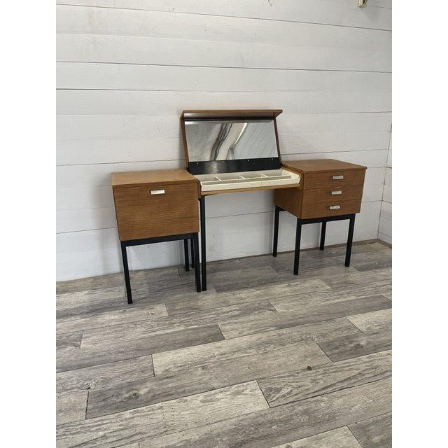 Vintage Model Erika Make-Up Vanity by Halabala for U.P. Zavody, Bucovice, 1975 For Sale - Image 10 of 10
