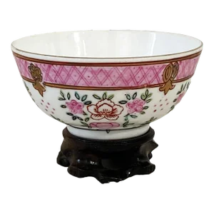 Old Chinoiserie Famille Rose Porcelain Bowl 3" H