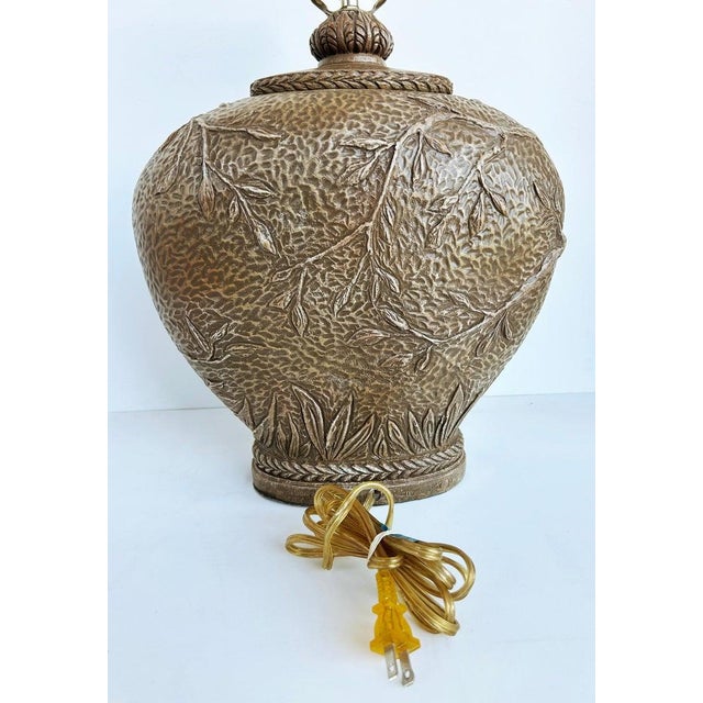 Late 20th Century Hollywood Regency Sculptural Monkey Table Lamp, Original Finial For Sale - Image 9 of 10