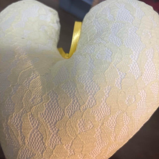 pack of 2 lace heart pillows 7&3 inches handmade