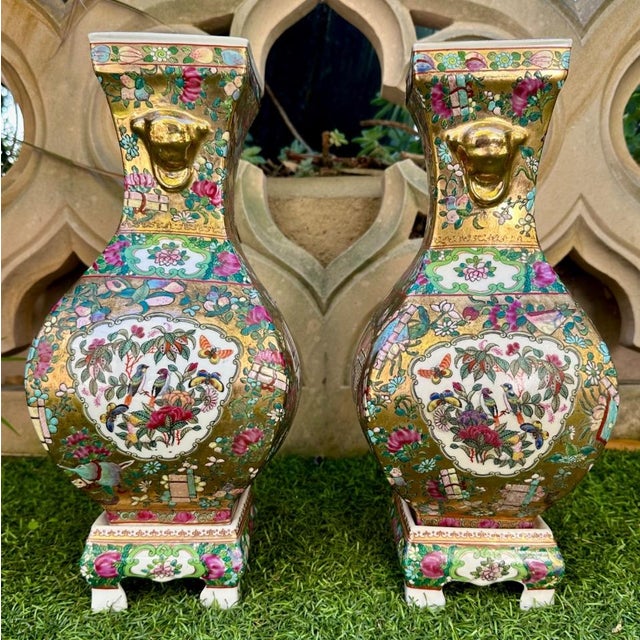 Pair of Antique Chinese Famille Rose Porcelain Vases & Stands For Sale In San Diego - Image 6 of 18