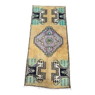 Turkish Yastik Rug 1'5" x 3'1" For Sale