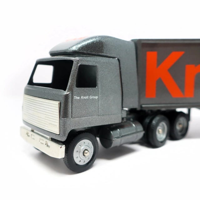 Vintage 1980s Knoll Furniture Metal Truck For Sale In New York - Image 6 of 7