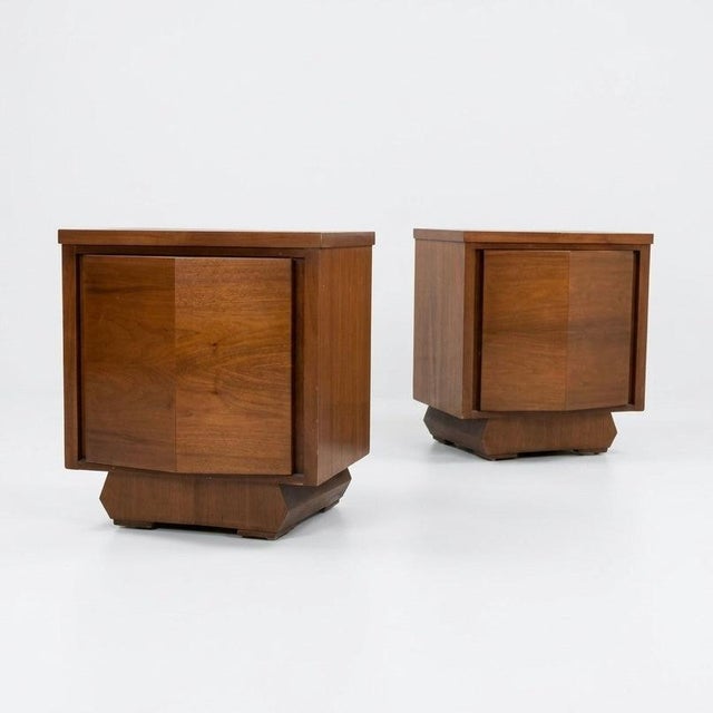 1960s Sculptural Atomic Style Mid-Century Modern Pair of Nightstands, C. 1960s For Sale - Image 5 of 11