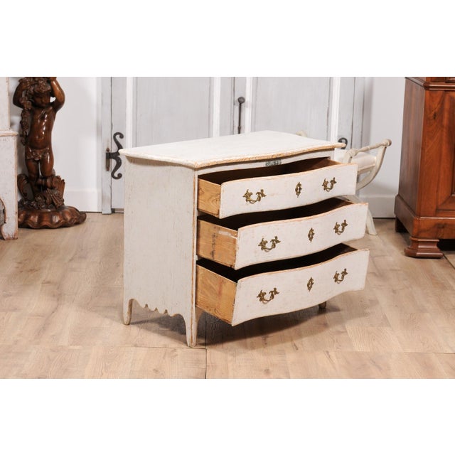 Rococo Period 1770s Swedish Gray Cream Painted and Carved Three-Drawer Commode For Sale - Image 9 of 12