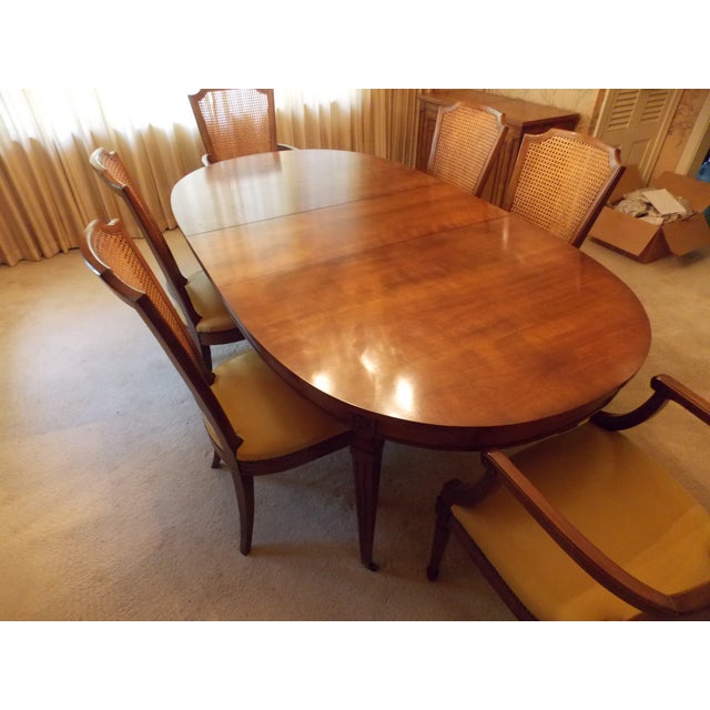 Mid-Century Modern 1960s French Regency Cherry Dining Room Table and 6 Chairs by Kindel Furniture - Set of 7 For Sale - Image 3 of 12