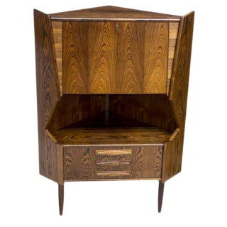 Gunni Omann Danish Mid-Century Modern Rosewood Corner Cabinet Bar For Sale