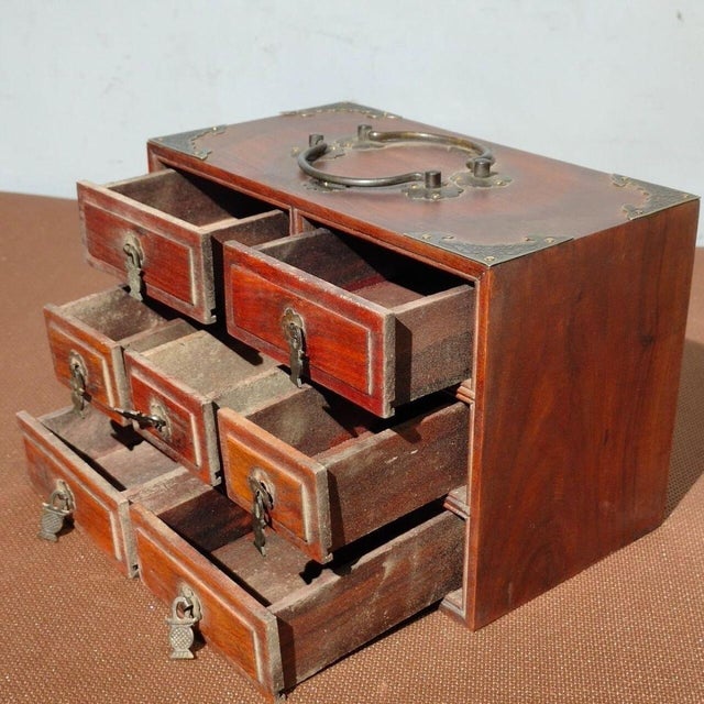 Brass Vintage Chinese Huali Rosewood 7-Drawer Jewelry Chest With Brass Mounts For Sale - Image 8 of 9