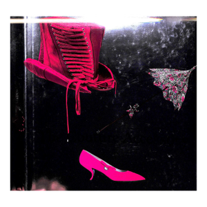 "The Couture Accessory" 2002 Milbank, Caroline Rennolds