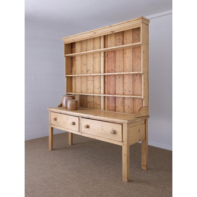 Dimensions: 68.25"W x 20"D x 79.5"H Counter 29"H Skirt 16.25"H Shelves (Top to Bottom) 6"D x 10.5"H x 64.25"W 5.25"D x...