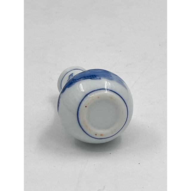 Vintage Diminutive Blue and White Chinoiserie Bud Vase For Sale In New York - Image 6 of 8