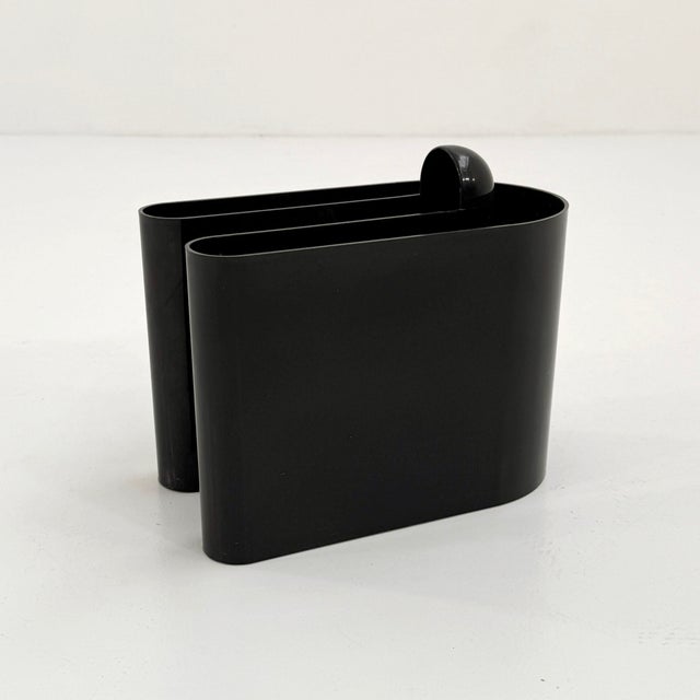 Modern Space Age Black Magazine Rack by Rodolfo Bonetto for Bilumen, 1970s For Sale - Image 3 of 8