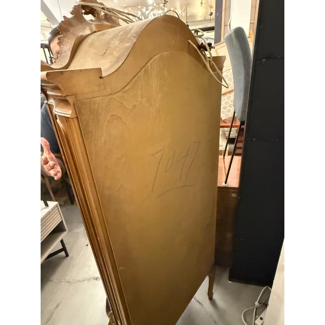 Louis XV Style Giltwood Curio Display Cabinet, 1970's For Sale - Image 11 of 14