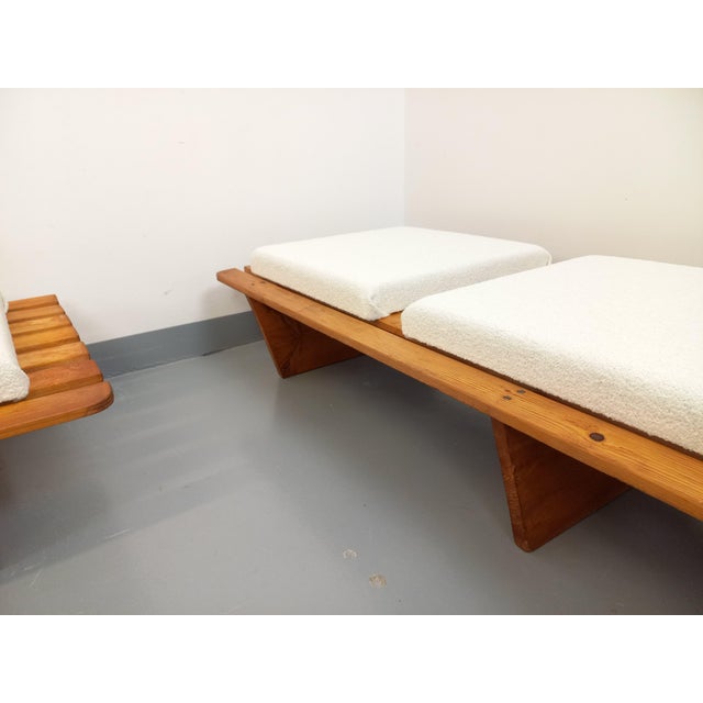 Wood Vintage Benches in Pine and Bouclé Fabric in the style of Charlotte Perriand, 1960s, Set of 2 For Sale - Image 7 of 18
