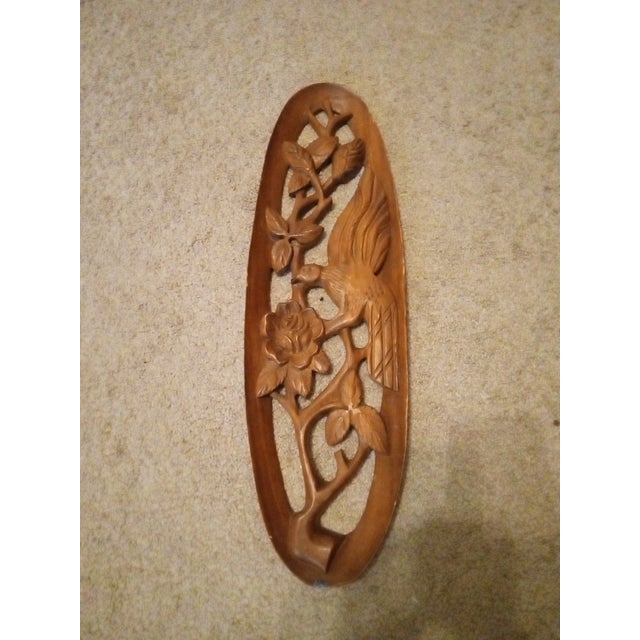 Wood 1970s Carved Wood Humming Bird & Floral Oval Wall Decor For Sale - Image 7 of 8
