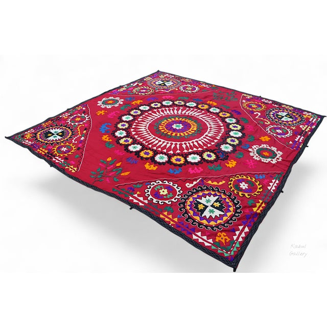 Vintage Hand Embroidered Suzani Wall Hanging, 1920s For Sale - Image 9 of 18
