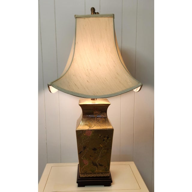 Gold Porcelain Painted Chinoiserie Lamp With Pagoda Shade 1950s For Sale - Image 9 of 10
