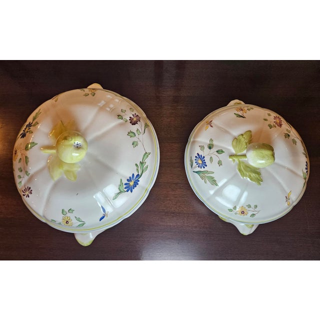 1970s French Hand Painted French Longchamp Moustiers Faience Casseroles - a Pair For Sale - Image 11 of 18