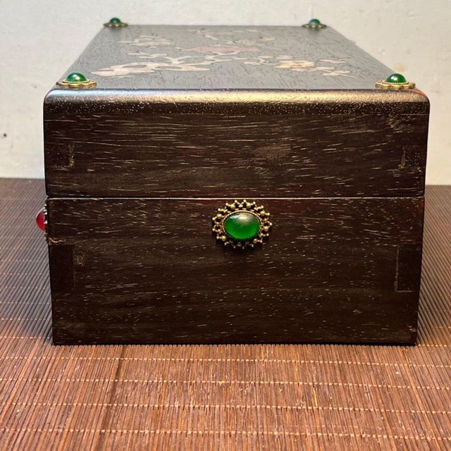 Chinese Chinese Padauk Wood Mother-of-Pearl Inlaid Magpie Jewelry Box For Sale - Image 3 of 9