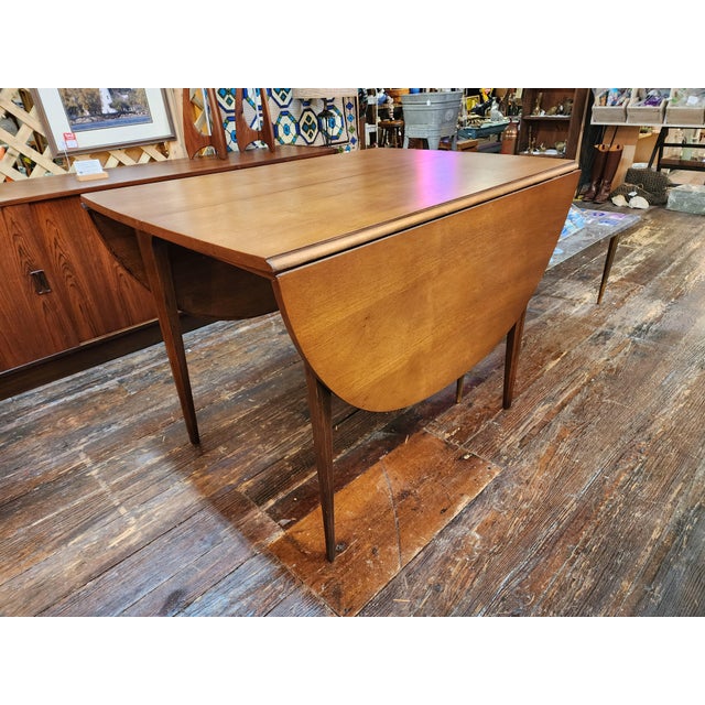 Broyhill Brasilia Vintage Mid Century Modern Broyhill Brasilia Drop Leaf Dining Table | Sculpted Walnut Expandable Table | Iconic MCM Furniture For Sale - Image 4 of 5