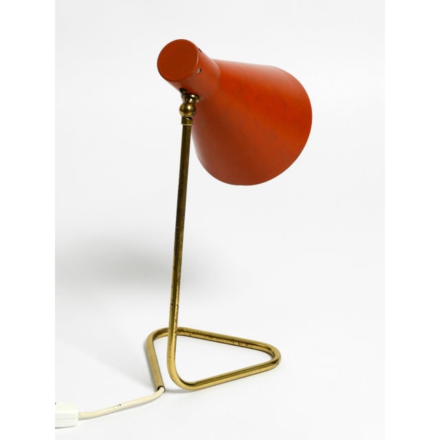 Large Mid-Century Modern Brass Table Lamp with Brick Red Shade, 1950s For Sale - Image 6 of 18