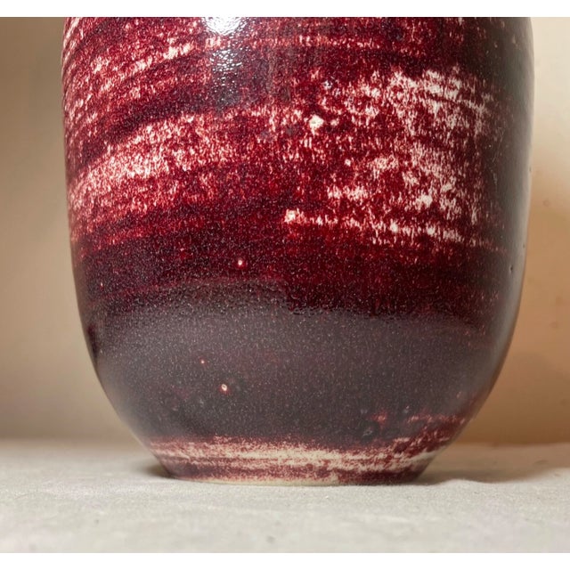 Rare Vintage Handmade Dean Maxfield Mullavey Nationals Ox Blood Red Pottery Vase For Sale - Image 12 of 12