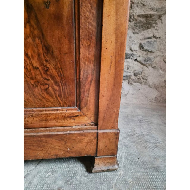French Louis Philippe Walnut Buffet with Black Marble Top, France, 1840s For Sale - Image 9 of 18