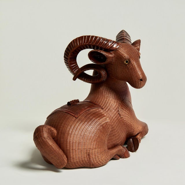 Chinese Vintage Chinese Wicker Ram Box From the Shanghai Collection For Sale - Image 3 of 12