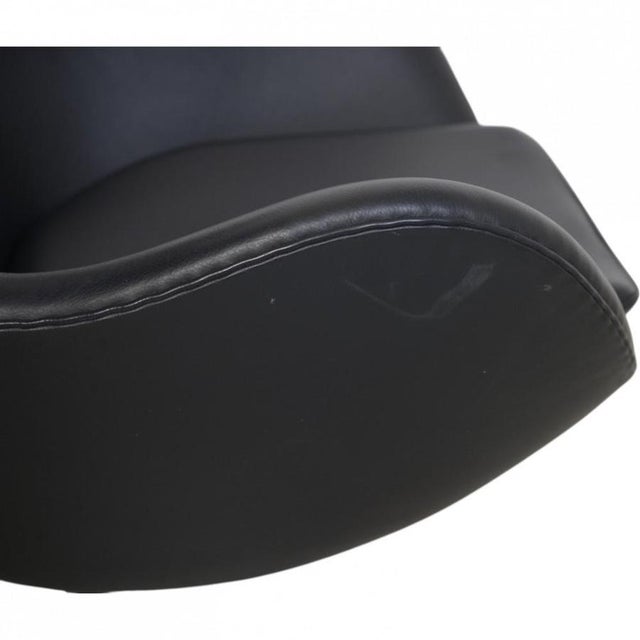 Egg Chair in Black Aura Leather by Arne Jacobsen, 2016 For Sale - Image 10 of 18