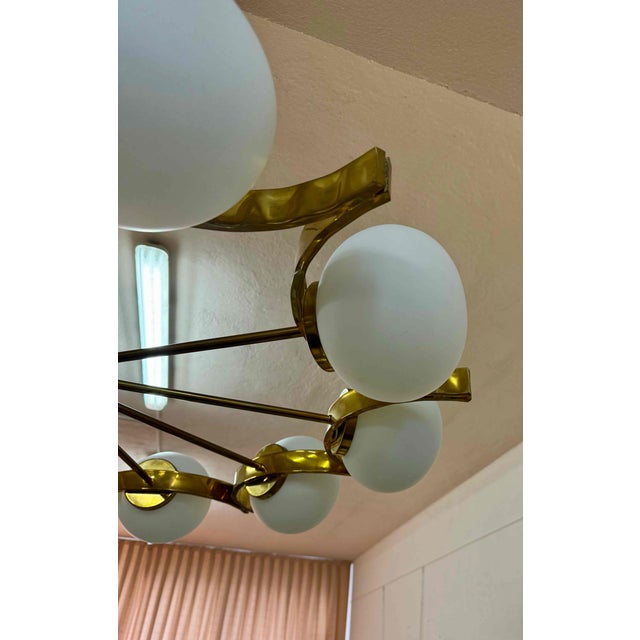 Italian Murano Glass Chandelier with 10 White Spheres and Radial Brass Structure, 2000s For Sale - Image 10 of 13