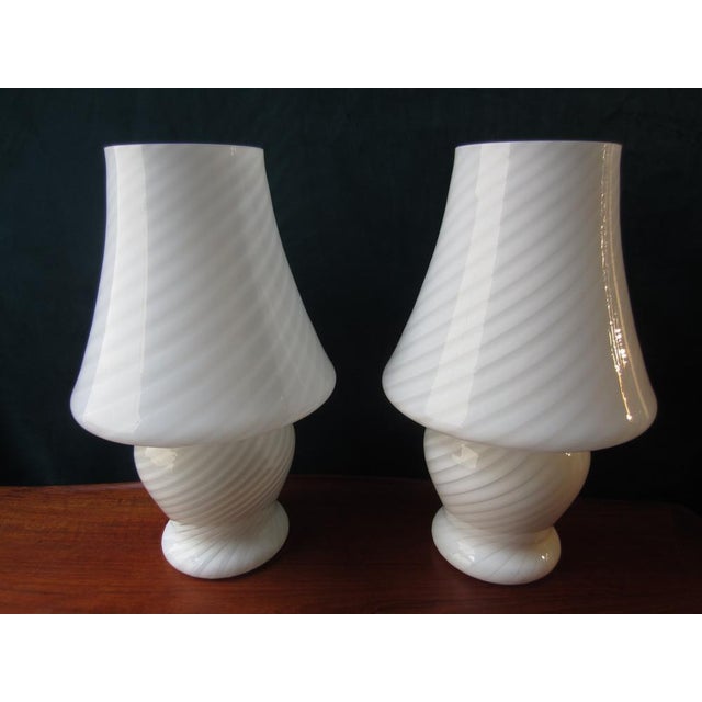 White Murano Glass Swirl Mushroom Table Lamps , 1960s, Set of 2 For Sale - Image 16 of 16