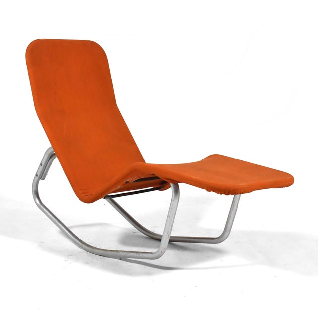 A historically important design, the "Barwa" lounge is also incredibly comfortable with two reclining positions. The...