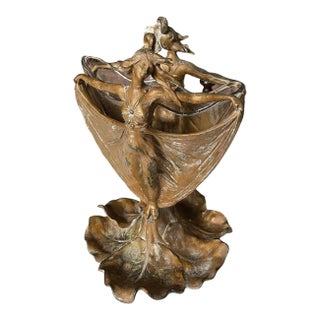 Early 20th Century Art Nouveau French Bronze Vase For Sale