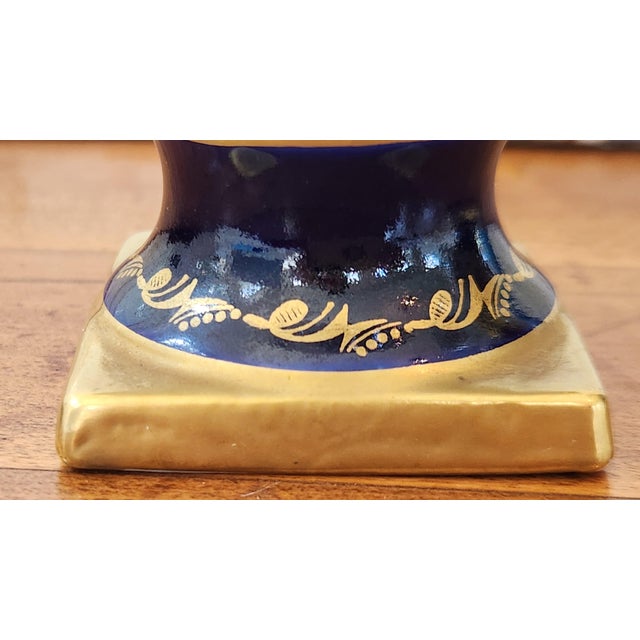French Vintage Continental Cobalt & Gilt Porcelain Covered Urns, Sèvres Style — A Pair For Sale - Image 3 of 18
