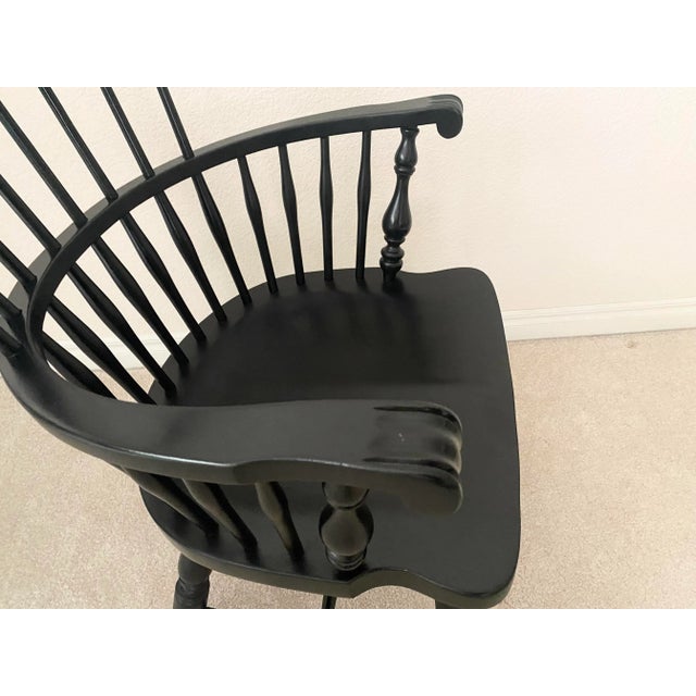 Mid 20th Century Exquisite Ethan Allen Baumritter Stunning Black Windsor Comb Back Armchair Excellent Condition For Sale - Image 14 of 17