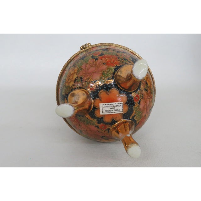Jaymee Collection Paris Gilt Hand Painted Egg Box Mid Century Geisha Motif 5060b For Sale In Miami - Image 6 of 15