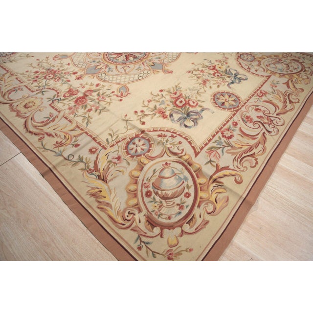1980s 9x12 Vintage Aubusson Flat Weave Wool Rug, Louis XV Rosette Medallion For Sale - Image 5 of 13