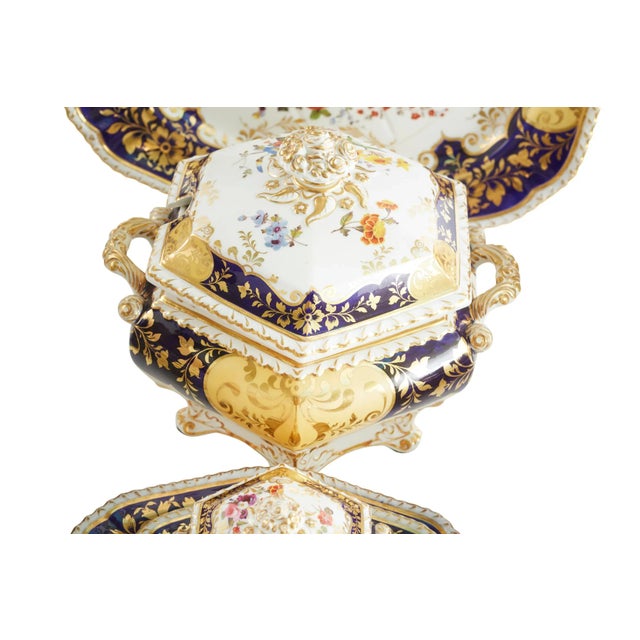 19th Century British Porcelain Dinnerware Service, 88 Pieces For Sale - Image 11 of 13