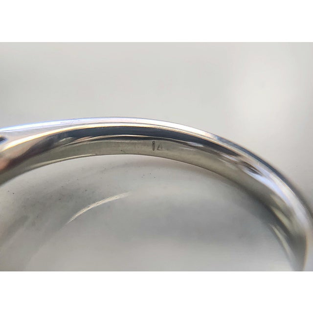 Silver 14k 2Tone Toi Et Moi 1.31 Carats Kite and Emerald Cut Diamond Bezel Set Ring, Size 6 For Sale - Image 8 of 8