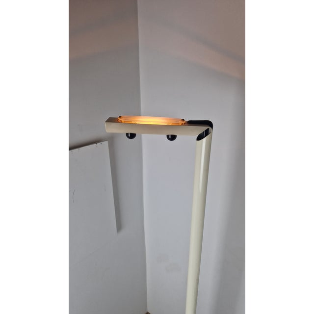 Black Vintage Floor Lamp in White Metal by Gianfranco Frattini for Luci, 1970s For Sale - Image 8 of 12