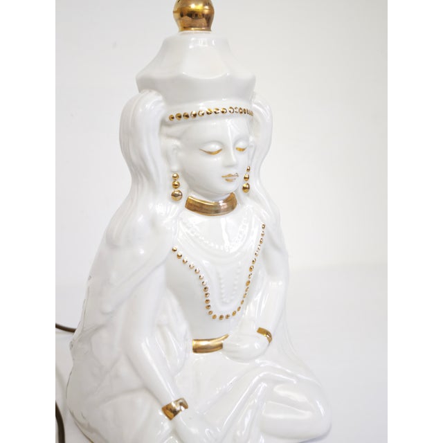Vintage Table Lamp and Decorative Objects in White Ceramic, Italy, 1970s, Set of 3 For Sale - Image 6 of 12