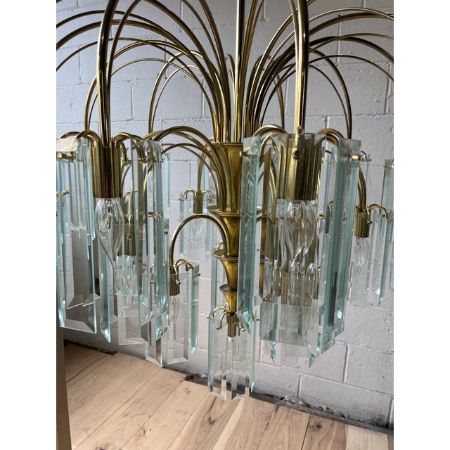 1970s Italian Brass and Beveled Glass Waterfall Chandelier For Sale In New York - Image 6 of 9