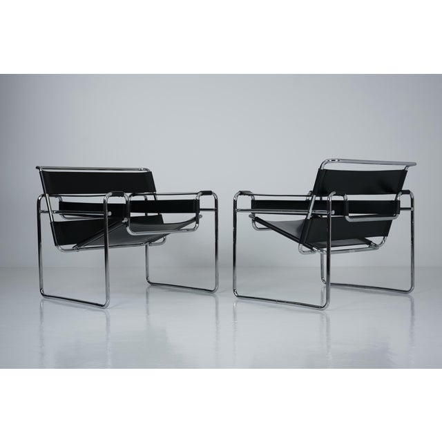Bauhaus Vintage Wassily B3 Chairs by Marcel Breuer for Gavina, 1960s, Set of 2 For Sale - Image 3 of 18