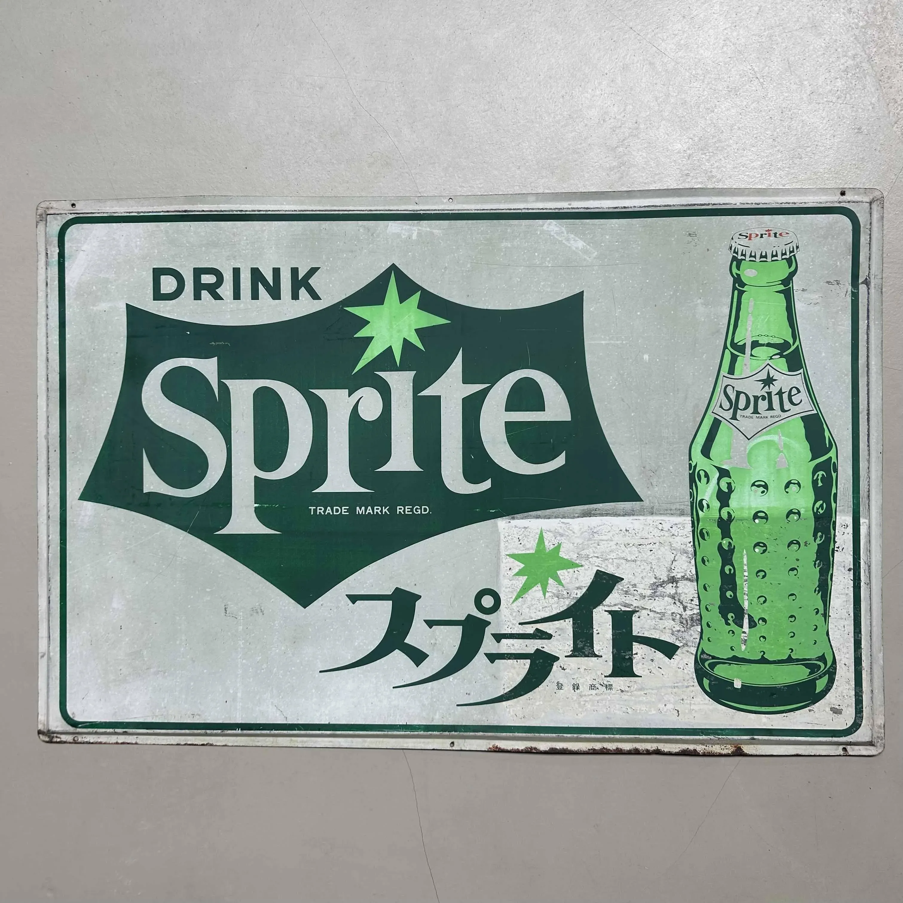 Sprite 金属製看板 約44cm x 44cm Metal Advertising Board for Sprite, Japan, 1970s | Chairish