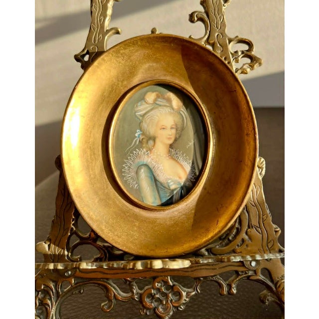 Italian Miniature Oval Gilded Wooden Framed Antique Signed Painting Portrait of Marie Antoinette or a Royal Lady For Sale - Image 10 of 15