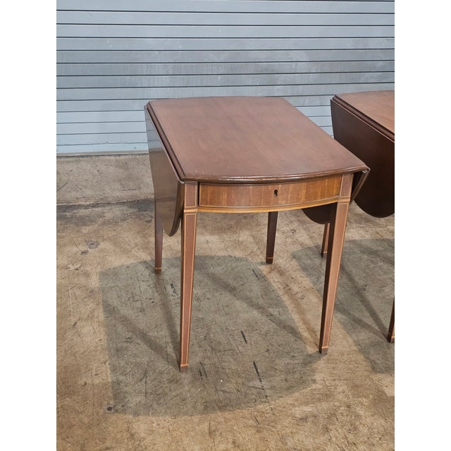 Wood 1980s Pair of Kittinger Williamsburg Mahogany Pembroke Table Drop Leaf Tables Cw 27 For Sale - Image 7 of 11