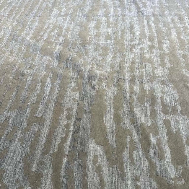 Modern Abstract Wool Rug – Hand-Knotted in Nepal, 10x14 This oversized 10' x 14' modern rug is hand-knotted in Nepal using...