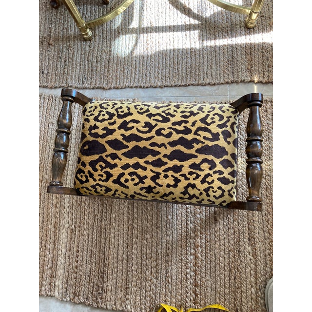 English 1980s Vintage Oak Footstool Scalamandre Leopardo For Sale - Image 3 of 9