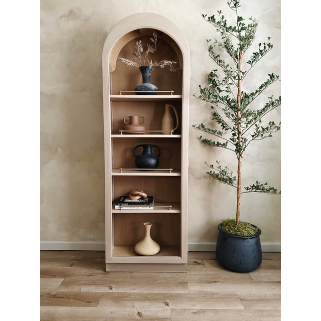 Wood 1970s Mid-Century Style Arched Display Cabinet With Brass Gallery Rails For Sale - Image 7 of 14