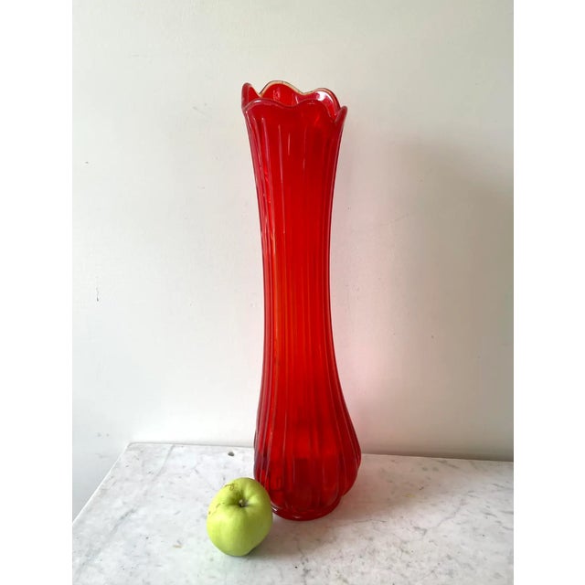 Mid-Century Modern Mid 20th Century L. E. Smith MCM Viking Swung Glass Vase For Sale - Image 3 of 5